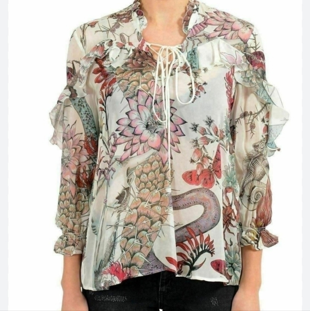 Just Cavalli Sz 44. Sheer. 3/4 Sleeve. Ruffled. Italy. Vneck
